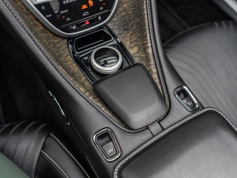 Used 2019 Aston Martin DB11 Volante image 89
