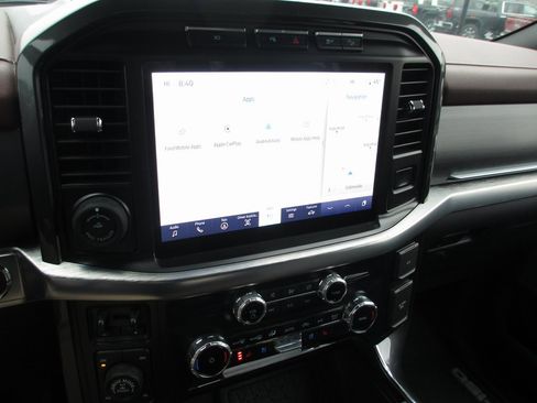 Used 2023 Ford F150 Lariat w/ Equipment Group 502A High image 28