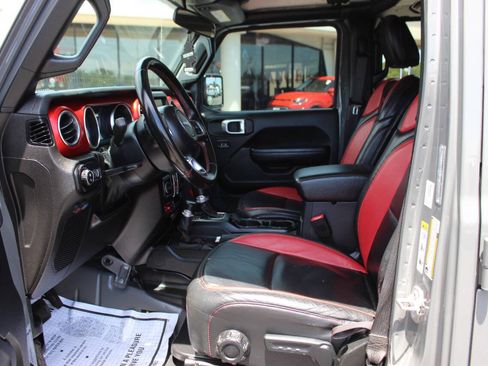 Used 2020 Jeep Gladiator Rubicon w/ LED Lighting Group AWD/4WD image 18