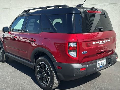 Certified 2025 Ford Bronco Sport Outer Banks w/ Outer Banks Tech Package+ image 4