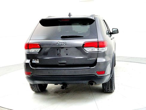 Used 2020 Jeep Grand Cherokee Laredo image 5