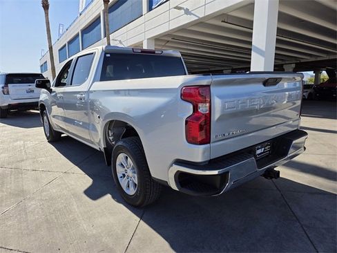 Used 2022 Chevrolet Silverado 1500 LT image 4