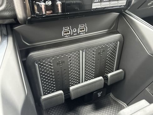 New 2026 RAM 3500 Laramie AWD/4WD image 22