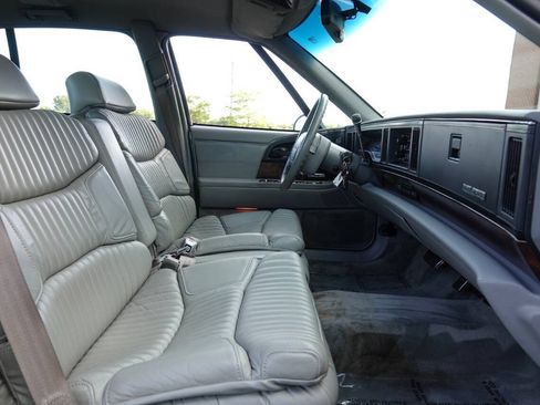Used 1993 Buick Park Avenue Ultra FWD image 96
