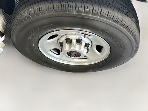 Used 2024 GMC Savana 2500 Work Van w/ Driver Convenience Package image 11