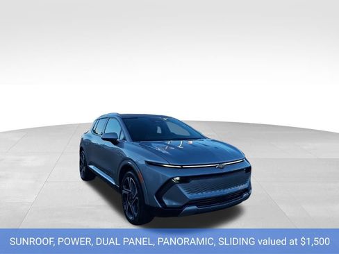 New 2026 Chevrolet Equinox EV LT image 3