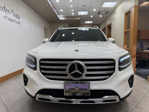 Certified 2025 Mercedes-Benz GLB 250 image 2