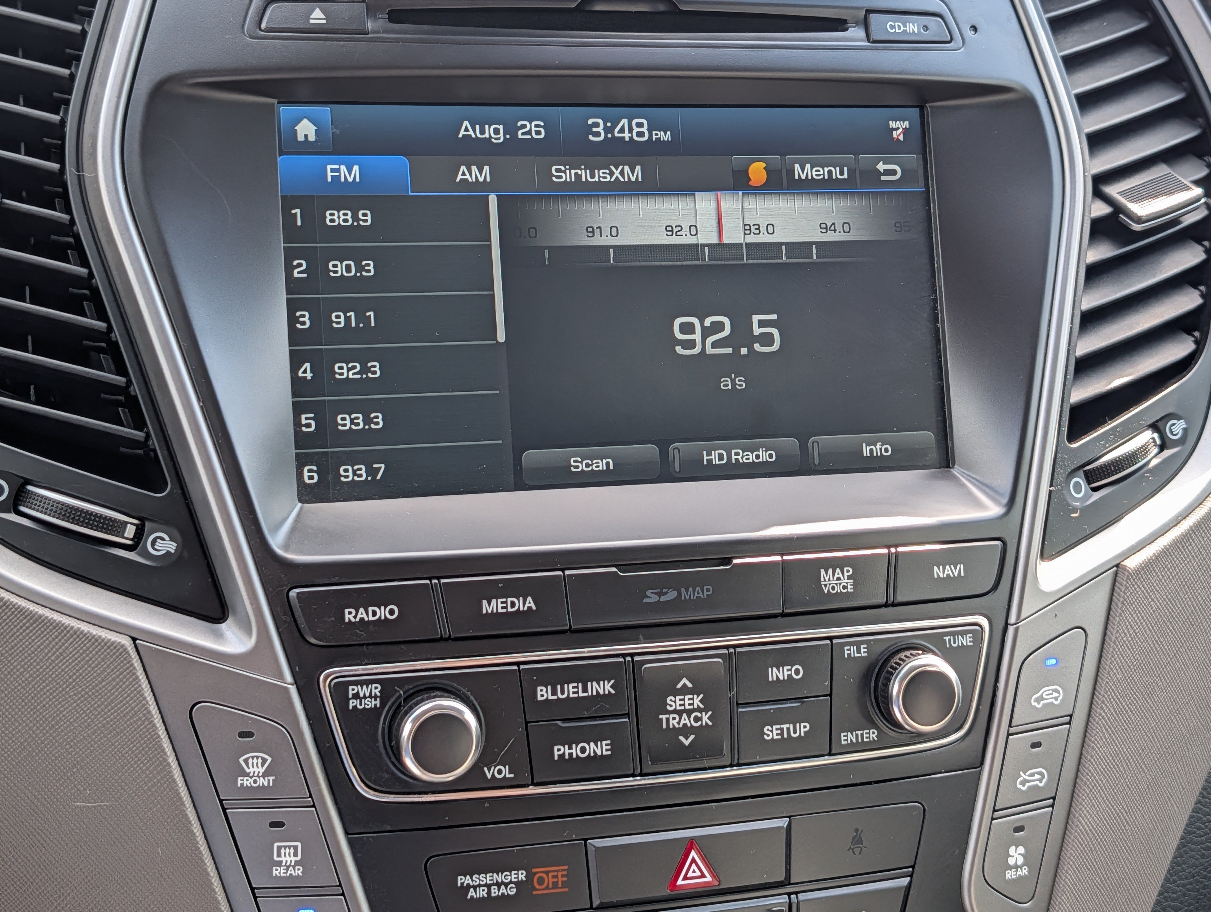 Used 2017 Hyundai Santa Fe Limited AWD/4WD image 22