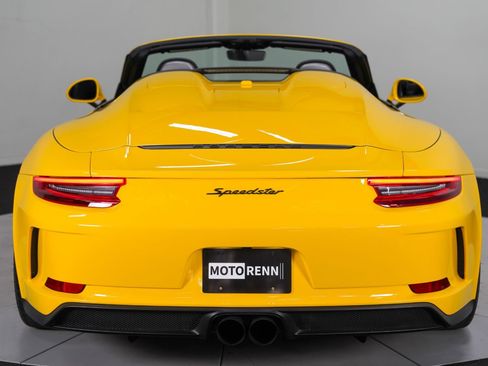 Used 2019 Porsche 911 Speedster RWD image 10