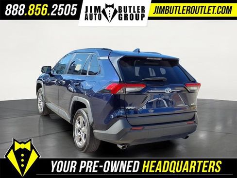 Used 2024 Toyota RAV4 XLE FWD image 2