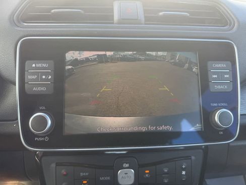 Certified 2020 Nissan Leaf SV image 7