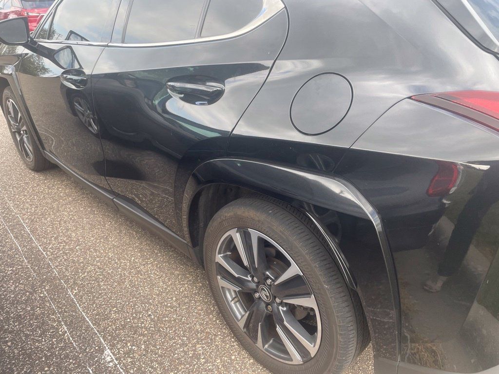 Used 2024 Lexus UX 250h AWD w/ Premium Package image 21