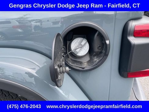 Certified 2025 Jeep Wrangler Unlimited Sahara AWD/4WD image 36