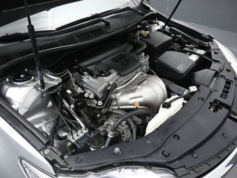 Used 2017 Toyota Camry LE image 44