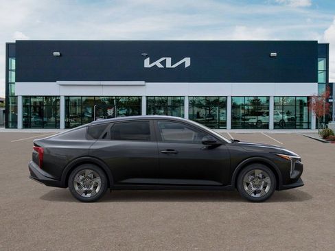 New 2026 Kia K4 LX image 7