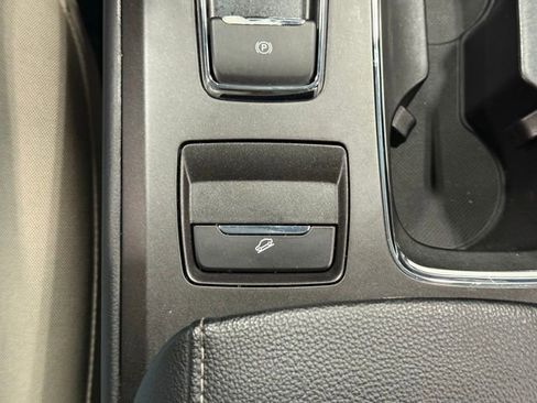Used 2018 Ford Fusion S image 30