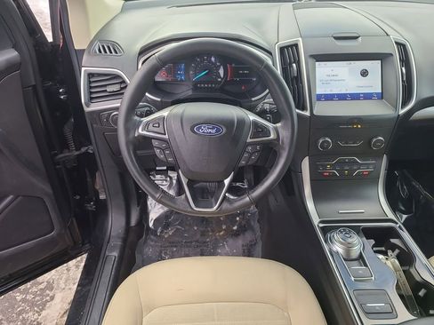 Used 2019 Ford Edge SEL image 24