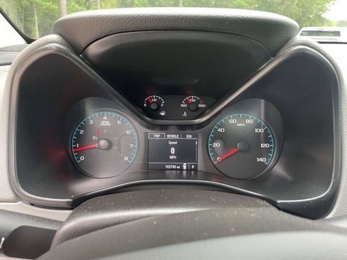 Used 2018 Chevrolet Colorado W/T w/ WT Convenience Package RWD image 9