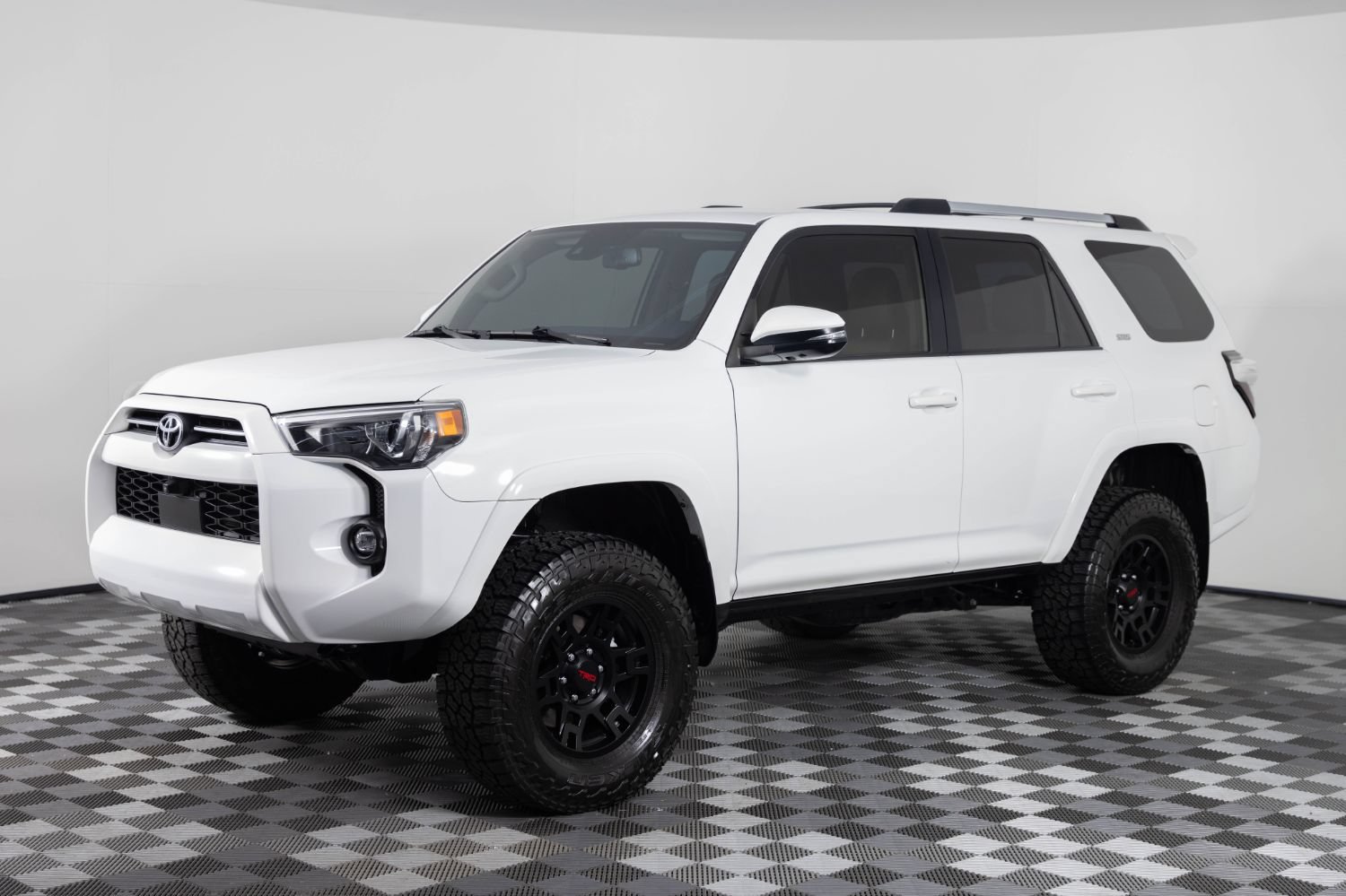 Used 2023 Toyota 4Runner SR5 Premium w/ SR5 Premium Package AWD/4WD image 1