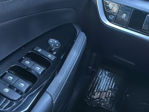 Used 2024 Kia Sportage X-Line w/ X-Line Premium Package image 34