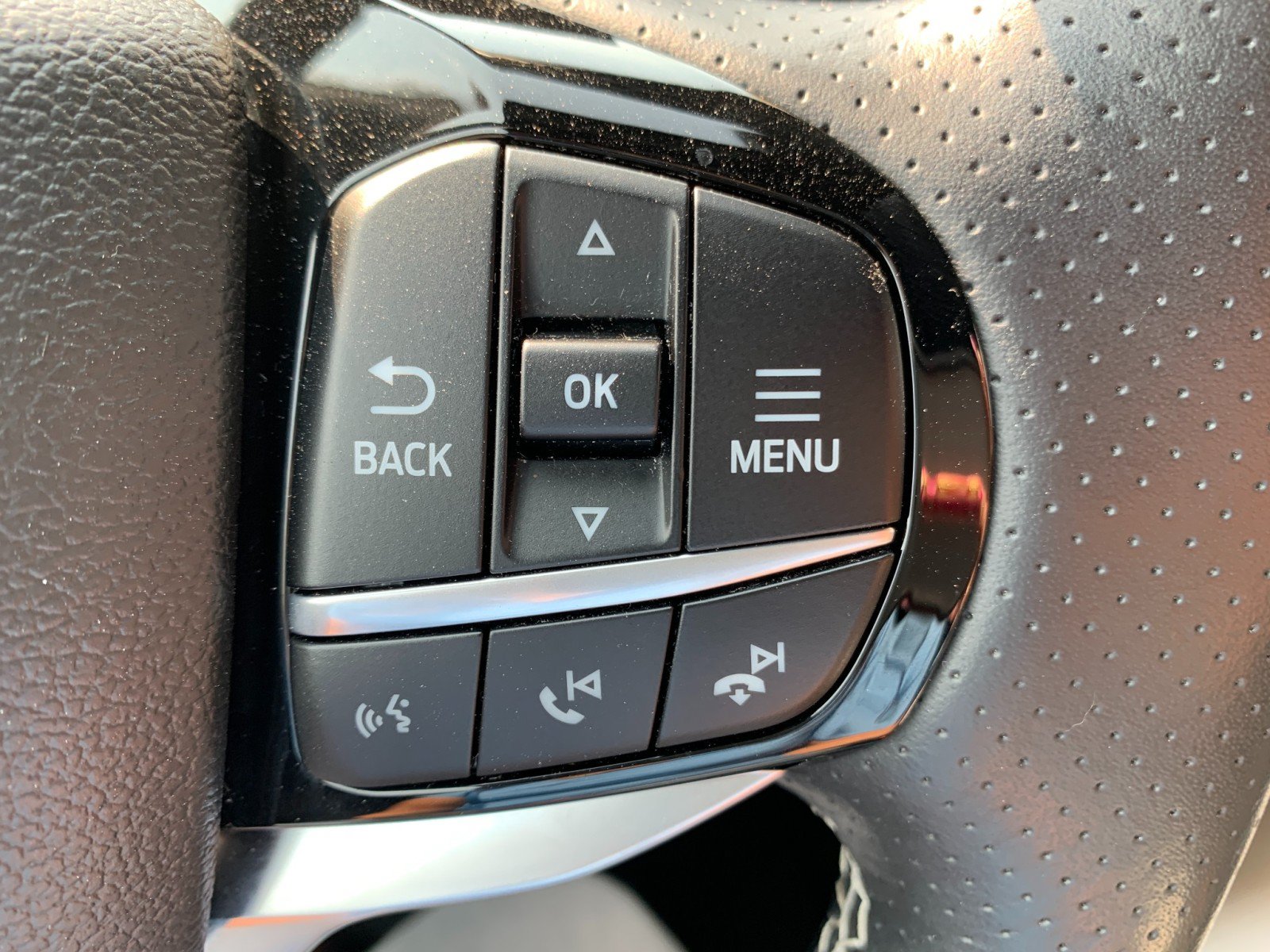Used 2022 Ford Explorer ST AWD/4WD image 19