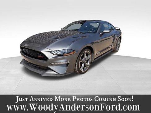Used 2022 Ford Mustang GT Premium w/ Equipment Group 401A RWD image 1