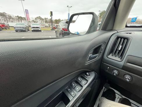 Used 2019 Chevrolet Colorado Z71 image 18