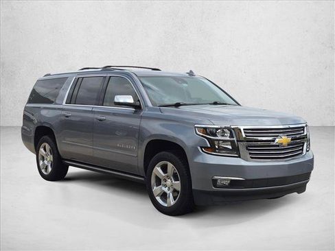 Used 2020 Chevrolet Suburban Premier w/ Max Trailering Package AWD/4WD image 3