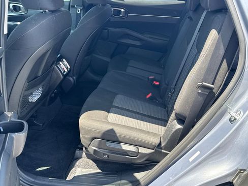Used 2023 Kia Sorento LX FWD image 20