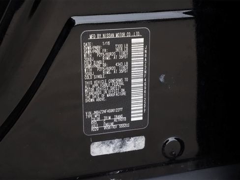 Used 2016 INFINITI QX80 w/ Driver's Assistance Package image 18