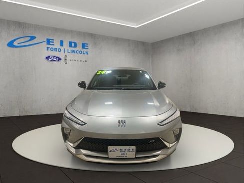 Used 2024 Buick Envista Sport Touring w/ Convenience I Package image 4