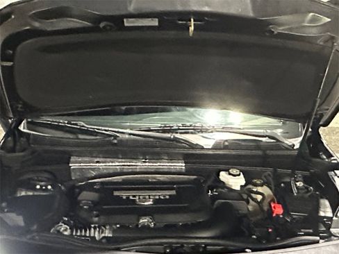 Used 2022 Cadillac XT4 Luxury w/ Cold Weather Package image 24