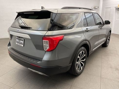 Used 2021 Ford Explorer XLT w/ Equipment Group 202A image 5