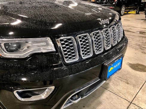 Used 2017 Jeep Grand Cherokee Overland image 33