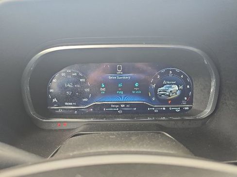 Used 2023 Chevrolet Suburban Premier AWD/4WD image 13