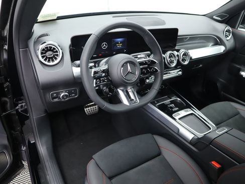 Certified 2025 Mercedes-Benz GLB 35 AMG 4MATIC image 9