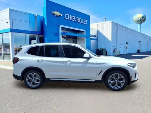 Used 2022 BMW X3 xDrive30i w/ Premium Package w/ZPA AWD/4WD image 2