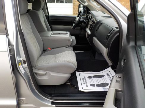 Used 2012 Toyota Tundra 4x4 Double Cab Long Bed w/ Convenience Pkg image 25