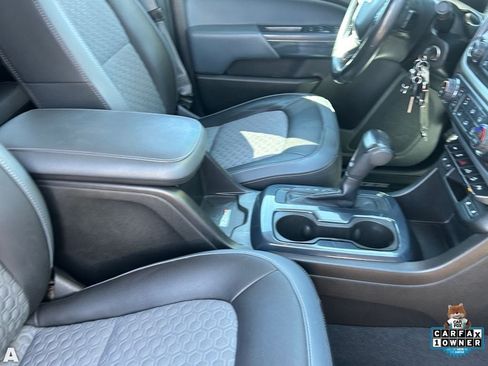 Used 2019 Chevrolet Colorado Z71 AWD/4WD image 12