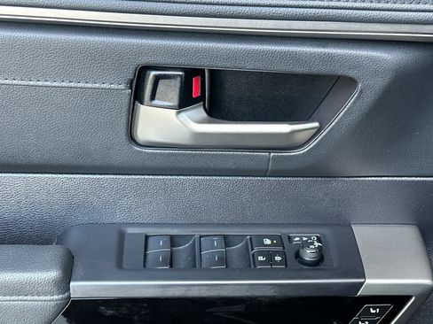 Used 2023 Toyota Tundra Limited AWD/4WD image 12