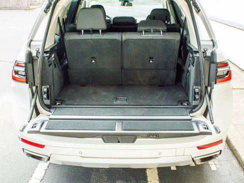 Used 2024 BMW X7 xDrive40i AWD/4WD image 18