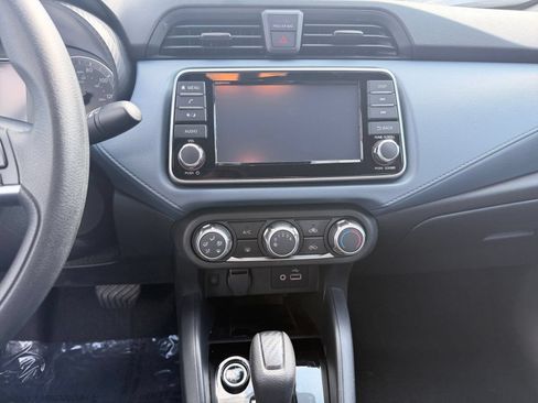 Used 2025 Nissan Versa SV FWD image 20