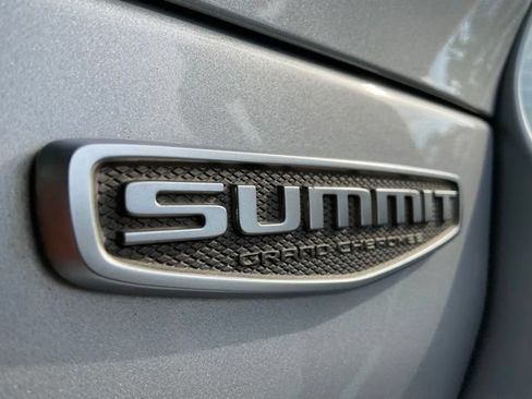 Used 2023 Jeep Grand Cherokee L Summit AWD/4WD image 27