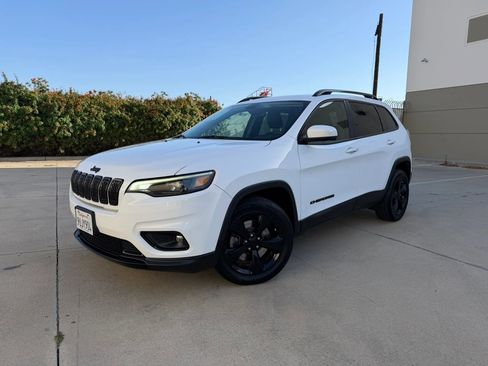 Used 2020 Jeep Cherokee Latitude Plus FWD image 1