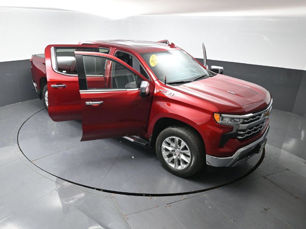 Used 2025 Chevrolet Silverado 1500 LTZ AWD/4WD image 59