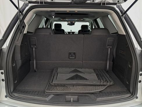 Used 2017 GMC Acadia Limited SLT image 30