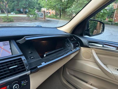 Used 2011 BMW X5 xDrive35i w/ Technology Pkg AWD/4WD image 39