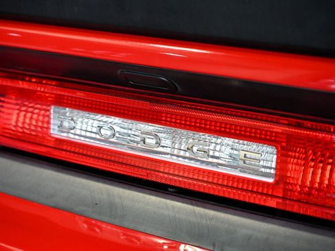 Used 2014 Dodge Challenger R/T RWD image 11