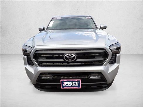 Used 2024 Toyota Tacoma SR5 AWD/4WD image 6