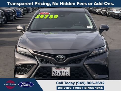 Used 2022 Toyota Camry SE w/ Carpet Mat Package (TMS) FWD image 8